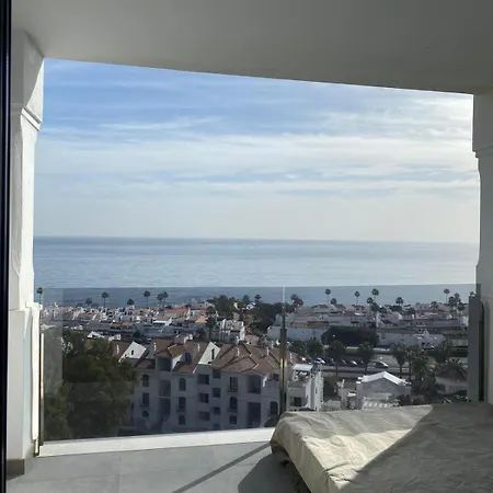 Luxury Penthouse Sea Views In Blue 5302